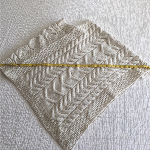 NWT Aran Woolen Mills natural merino wool poncho - Picture 3 of 8